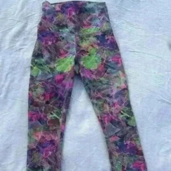 Lululemon Wunder Train High Rise Tight; Size 2 In Vivid Floral Tone Multi - Picture 3 of 5